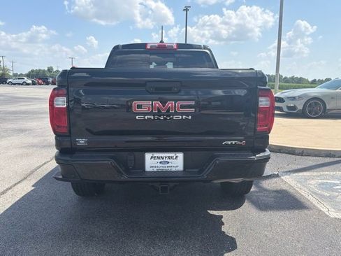 Used 2023 GMC Canyon AT4 w/ AT4 Premium Package AWD/4WD image 6
