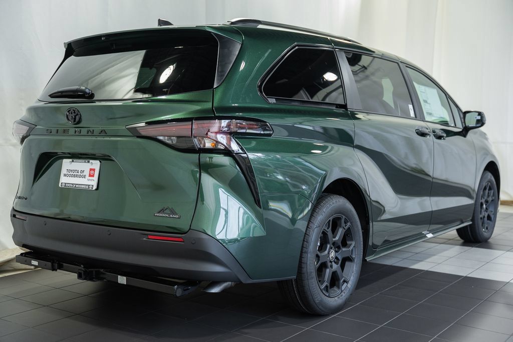 New 2026 Toyota Sienna XLE Woodland Edition AWD/4WD image 4