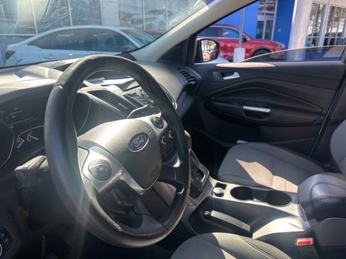 Used 2016 Ford Escape SE image 17