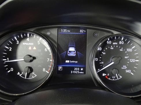 Used 2020 Nissan Rogue Sport SV image 28