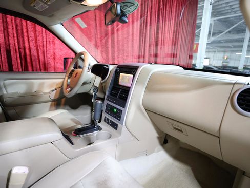 Used 2008 Mercury Mountaineer Premier image 22