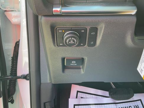 New 2025 Ford Expedition Tremor image 18