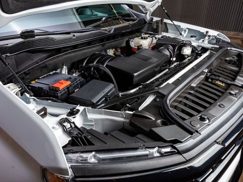 Used 2024 Chevrolet Silverado 1500 LT Trail Boss w/ Convenience Package II image 38