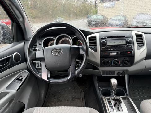 Used 2012 Toyota Tacoma PreRunner w/ SR5 Pkg image 9