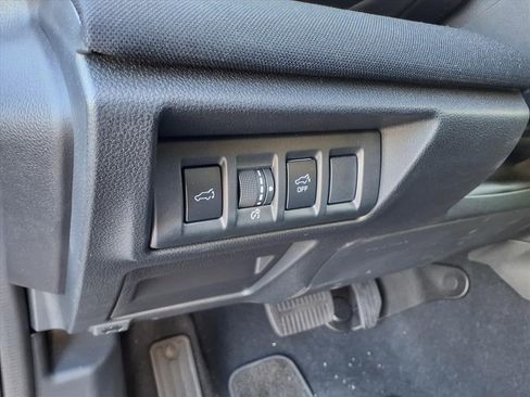 Certified 2025 Subaru Outback Premium image 9