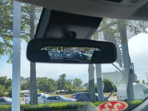 Certified 2022 Toyota Corolla Cross LE FWD image 27