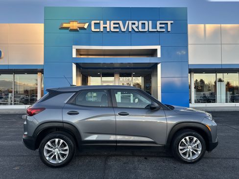 Certified 2021 Chevrolet TrailBlazer LS w/ LPO, Blackout Package image 1