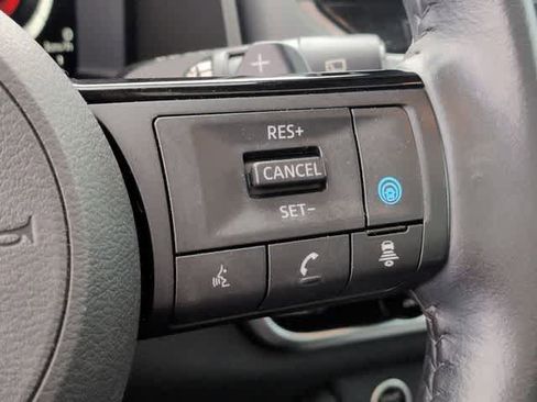 Used 2023 Nissan Rogue Platinum AWD/4WD image 26