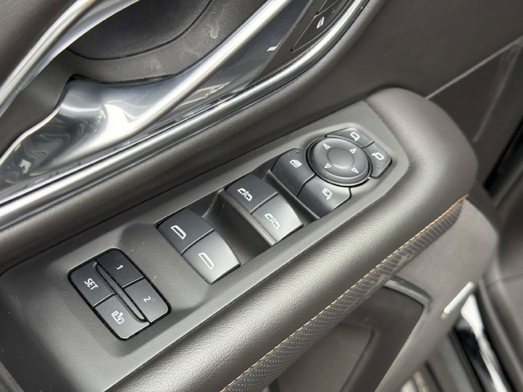 Used 2024 GMC Yukon XL AT4 w/ AT4 Premium Plus Package AWD/4WD image 20