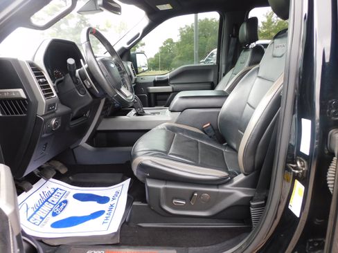 Used 2018 Ford F150 Raptor w/ Equipment Group 802A Luxury image 10