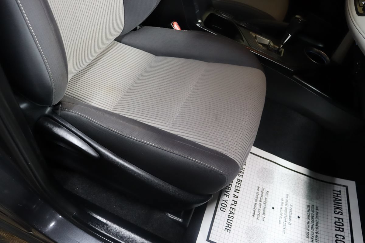 Used 2014 Toyota RAV4 XLE AWD/4WD image 54