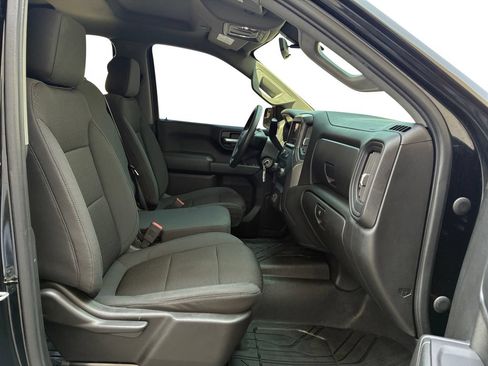 Used 2020 Chevrolet Silverado 1500 Custom w/ Custom Value Package AWD/4WD image 21