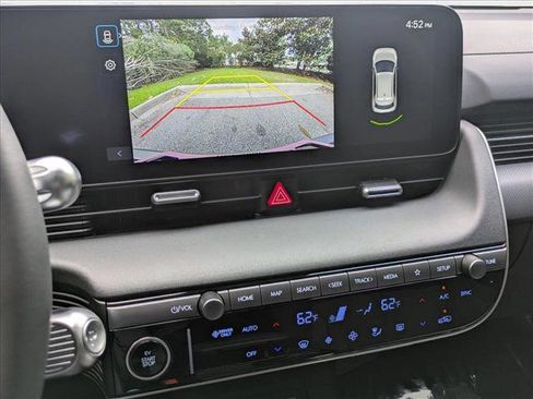 New 2025 Hyundai Ioniq 5 SE image 14