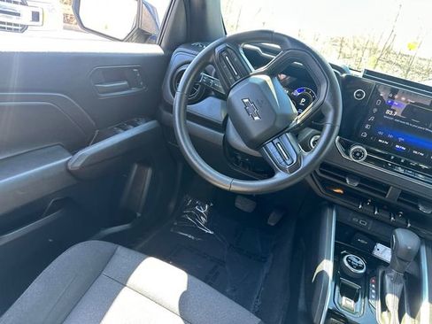 Used 2024 Chevrolet Colorado Trail Boss w/ Technology Package image 19