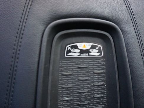 Used 2017 Cadillac Escalade Premium Luxury image 40