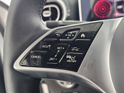 Used 2025 Mercedes-Benz C 300 Sedan image 27