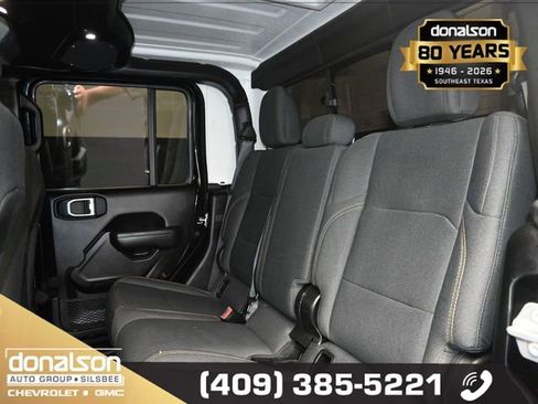 Used 2025 Jeep Gladiator Overland AWD/4WD image 11