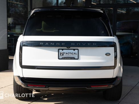 Used 2023 Land Rover Range Rover SE image 12