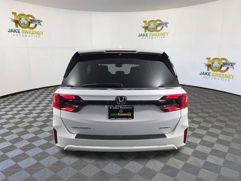 Used 2025 Honda Odyssey Sport-L image 7