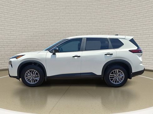 Certified 2024 Nissan Rogue S FWD image 8