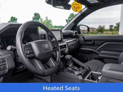 Used 2025 Toyota Tacoma SR5 AWD/4WD image 19