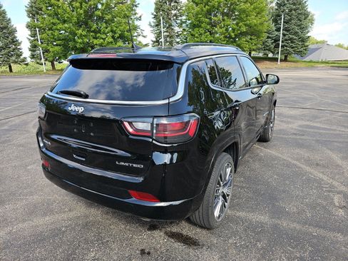 Used 2022 Jeep Compass Limited w/ Elite Group AWD/4WD image 6