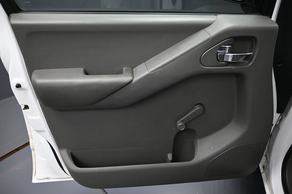 Used 2012 Nissan Frontier S w/ S Preferred Pkg RWD image 10
