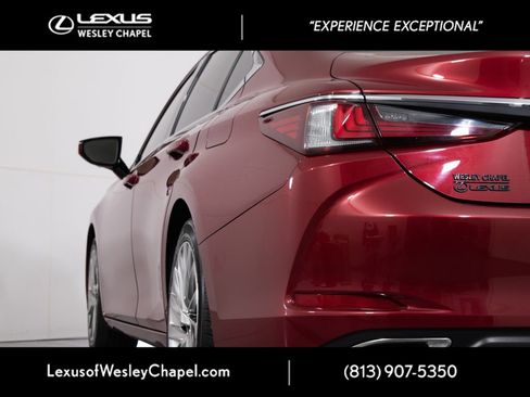 Used 2021 Lexus ES 350 Ultra Luxury w/ Accessory Package 2 FWD image 6