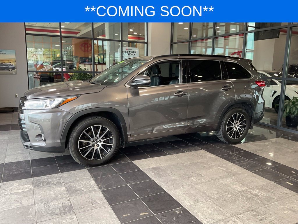 Used 2018 Toyota Highlander SE AWD/4WD image 3