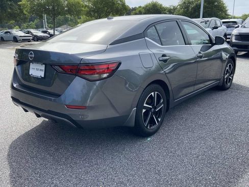 Used 2025 Nissan Sentra SV FWD image 5