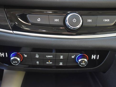 Used 2021 Buick Enclave Essence w/ Sound and Sites Package image 28