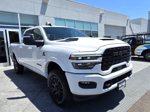 New 2026 RAM 2500 Limited AWD/4WD image 5