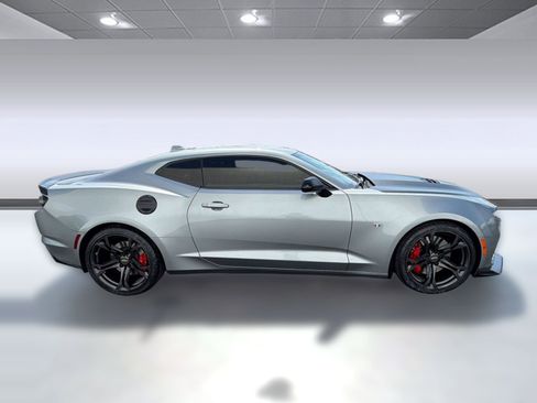 Used 2023 Chevrolet Camaro SS RWD image 8