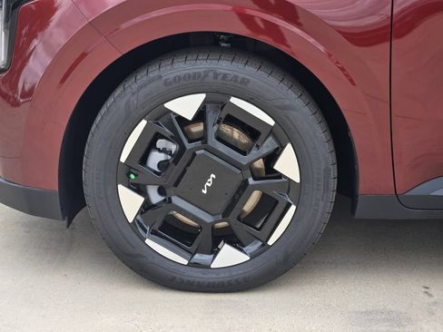 New 2026 Kia Carnival EX FWD image 9