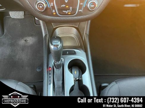 Used 2017 Chevrolet Malibu LS image 25