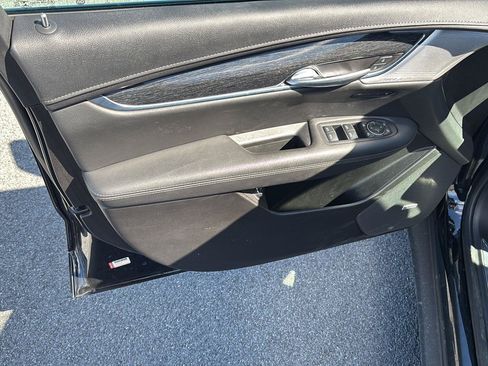 Used 2022 Cadillac XT5 Premium Luxury AWD/4WD image 18
