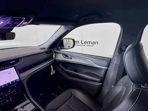 New 2025 Jeep Grand Cherokee L Limited w/ Black Appearance Package image 23