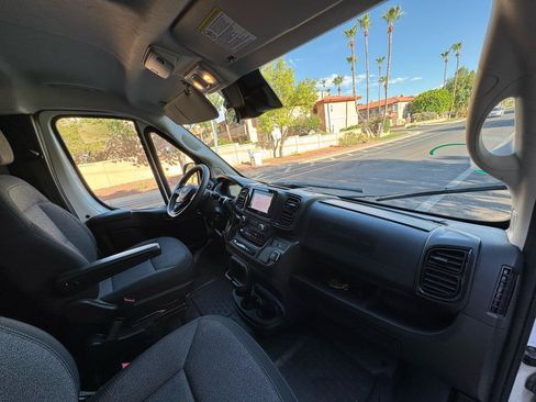 Used 2025 RAM ProMaster 2500 w/ U-Haul Equipment Group FWD image 27