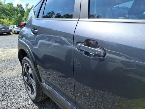 Used 2024 Subaru Crosstrek 2.5i Limited w/ Crosstrek Mirror Package AWD/4WD image 13