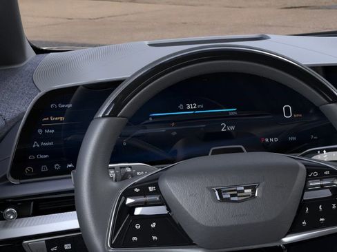 New 2026 Cadillac Optiq Luxury 2 image 18