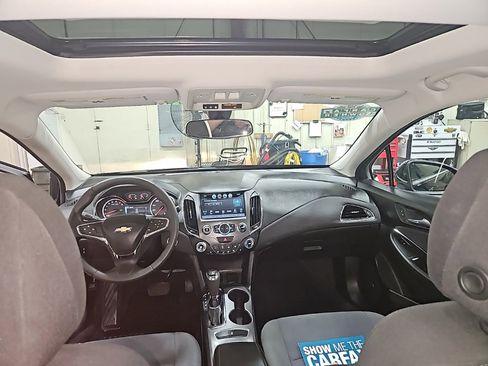 Used 2017 Chevrolet Cruze LT w/ Sun And Sound Package image 22