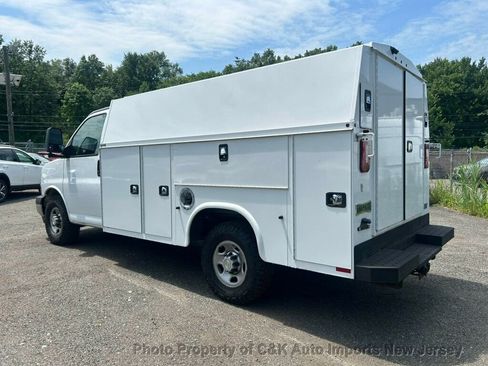 Used 2020 Chevrolet Express 3500 w/ Power Convenience Package RWD image 16