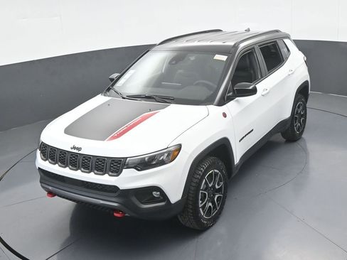 New 2026 Jeep Compass Trailhawk image 41