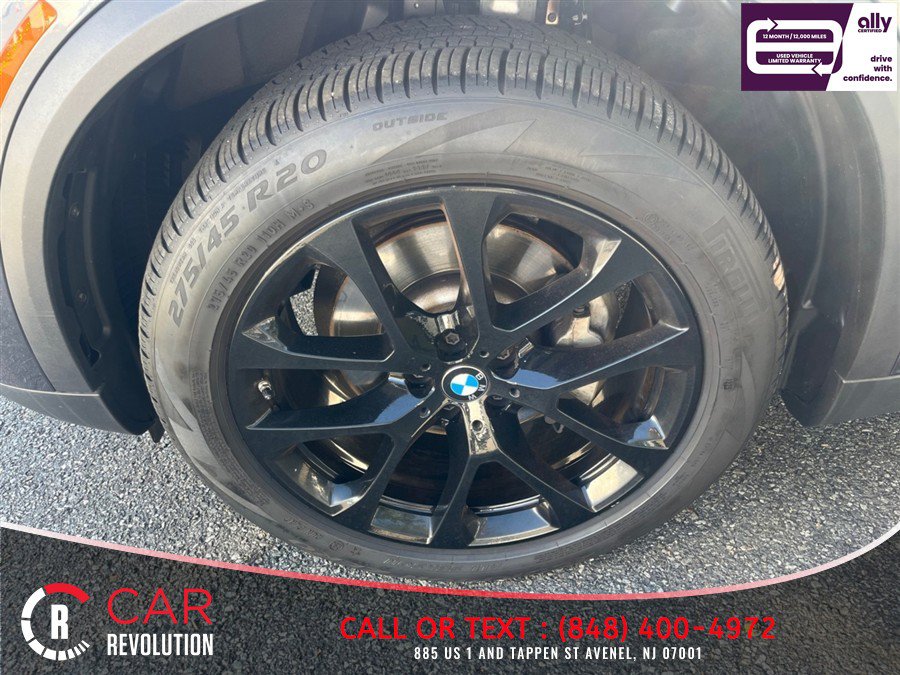 Used 2022 BMW X5 xDrive40i w/ Parking Assistance Package AWD/4WD image 37