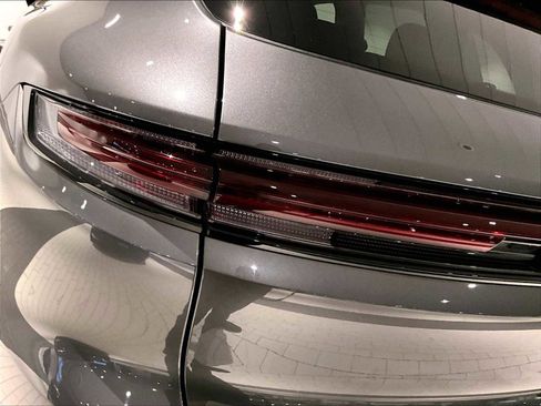 Used 2025 Porsche Cayenne S image 34