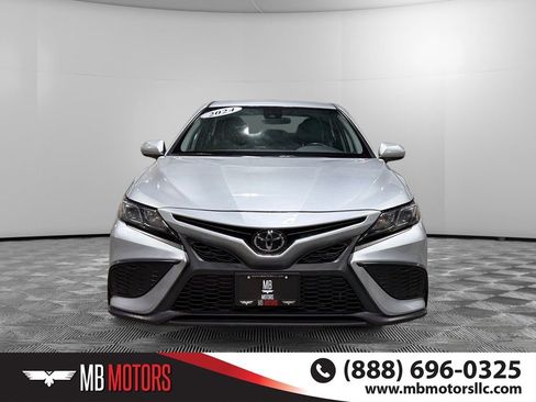 Used 2024 Toyota Camry SE FWD image 10