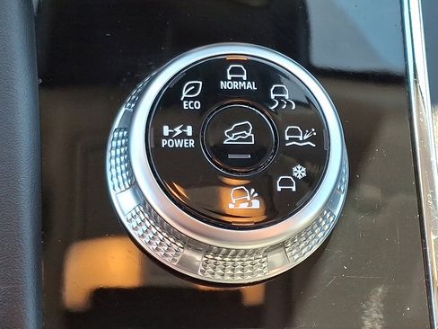 Used 2024 Mitsubishi Outlander Ralliart image 29