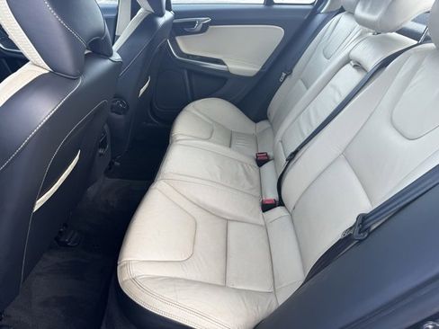 Used 2013 Volvo S60 T5 image 7