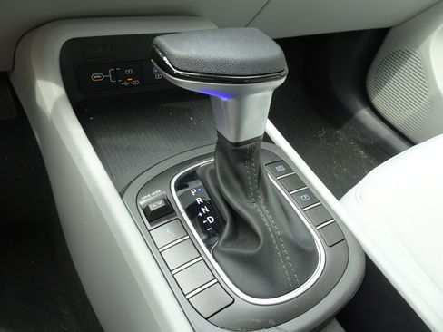 New 2026 Hyundai Kona SE AWD/4WD image 16