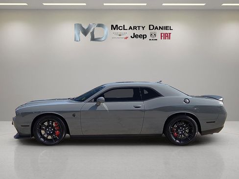 Used 2023 Dodge Challenger SRT Hellcat w/ Driver Convenience Group image 3
